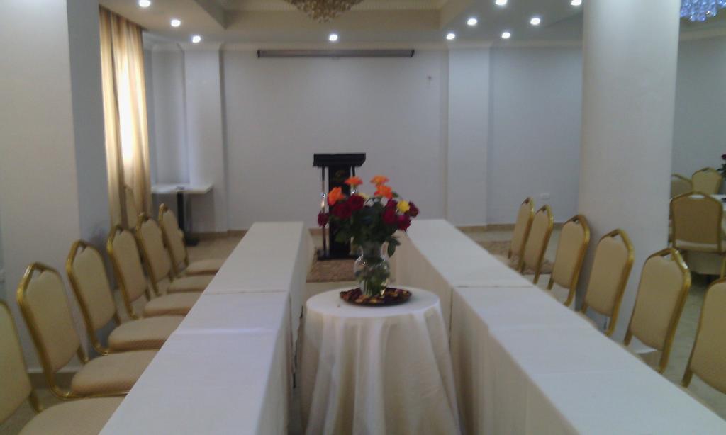 Addissinia Hotel Екстер'єр фото